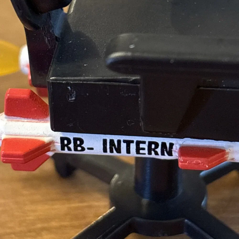 Roblox Figure RB-Intern Desk Chair Gaming Chair 3 Inches Tall Collectible Figure